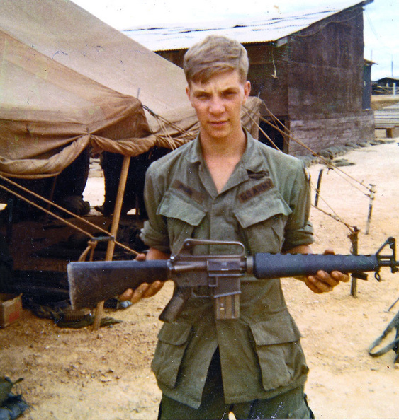 Don_Cordle_with_M16.jpg